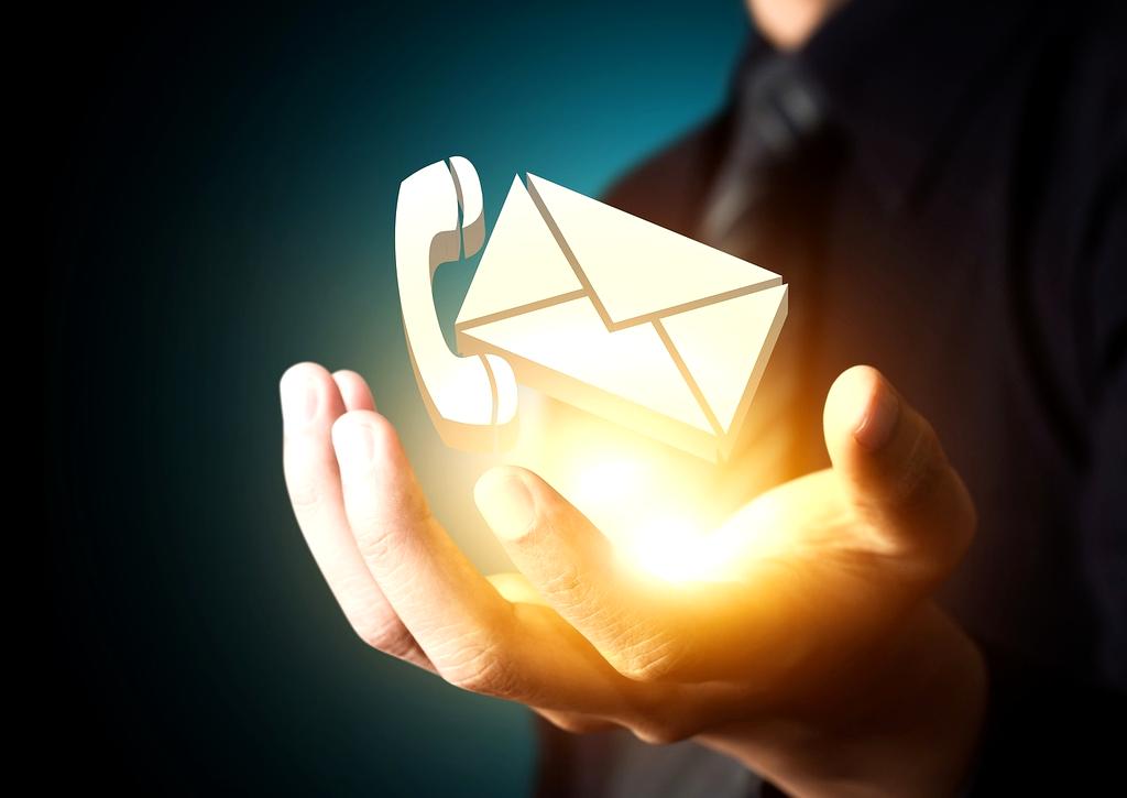 Icona contatti con cuffie e microfono